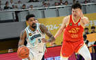 CBA季后賽，廣廈勝青島晉級(jí)四強(qiáng)，胡金秋、楊瀚森表現(xiàn)亮眼。