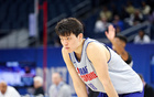 楊瀚森NBA選秀落選概率低，期待首輪表現(xiàn)。