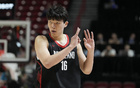 楊瀚森：榮幸與約基奇姚明比肩，適應(yīng)NBA不棄獨(dú)特性。