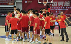 廖三寧13+6助中國(guó)男籃三分12中25勝波黑。